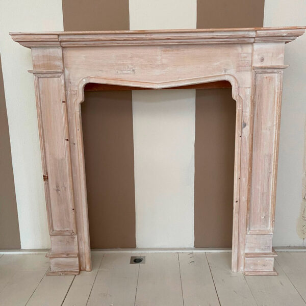 CORNICE IN LEGNO SBIANCATA